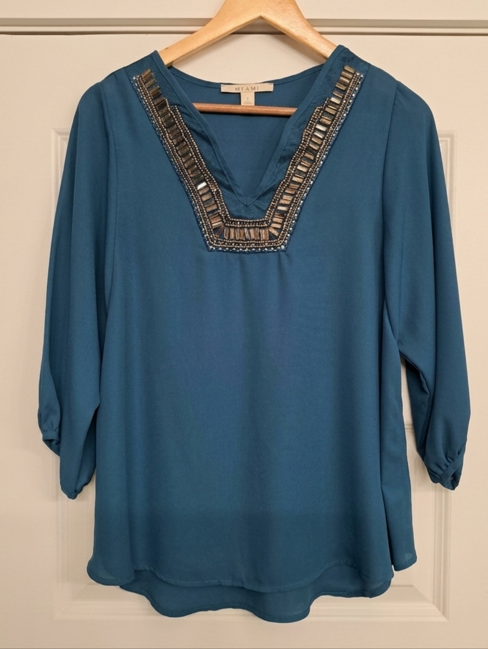 FRANCESCA'S Mi Ami Teal Embellished Beaded Rhinestones V-Neck 3/4 Sleeve Blouse
